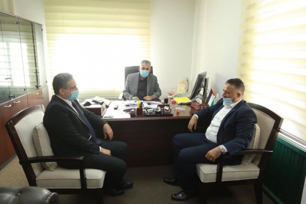 رئيس البلدية ربحي دولة يلتقي وزير الحكم المحلي م. مجدي الصالح، في مكتبه اليوم